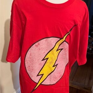 DC Comics The Flash - Men’s Size Large T-shirt